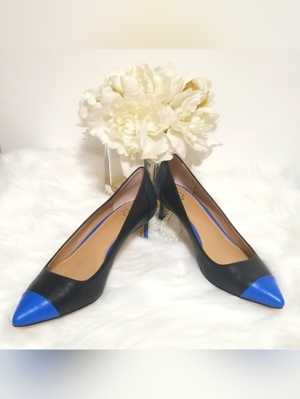 Ann Taylor Two-Tone Colorblock Black and Blue Pointed Toe Leather Kitten Heels